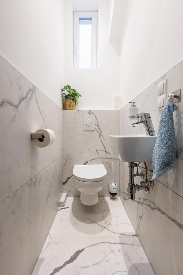וינה Cozy Apartment, 2 Private Terraces, 8 Min To City Center מראה חיצוני תמונה
